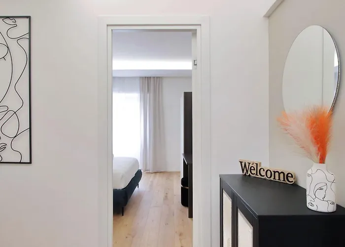 Clarino - Modern & Bright With Balcony By Hostand Apartament Rzym