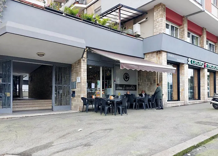 Clarino - Modern & Bright With Balcony By Hostand *